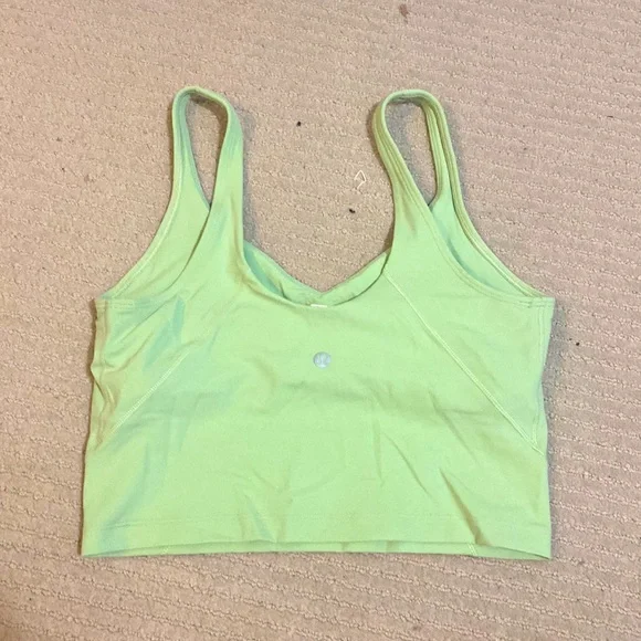 Barley worn, In great shape - Picture 2 of 2